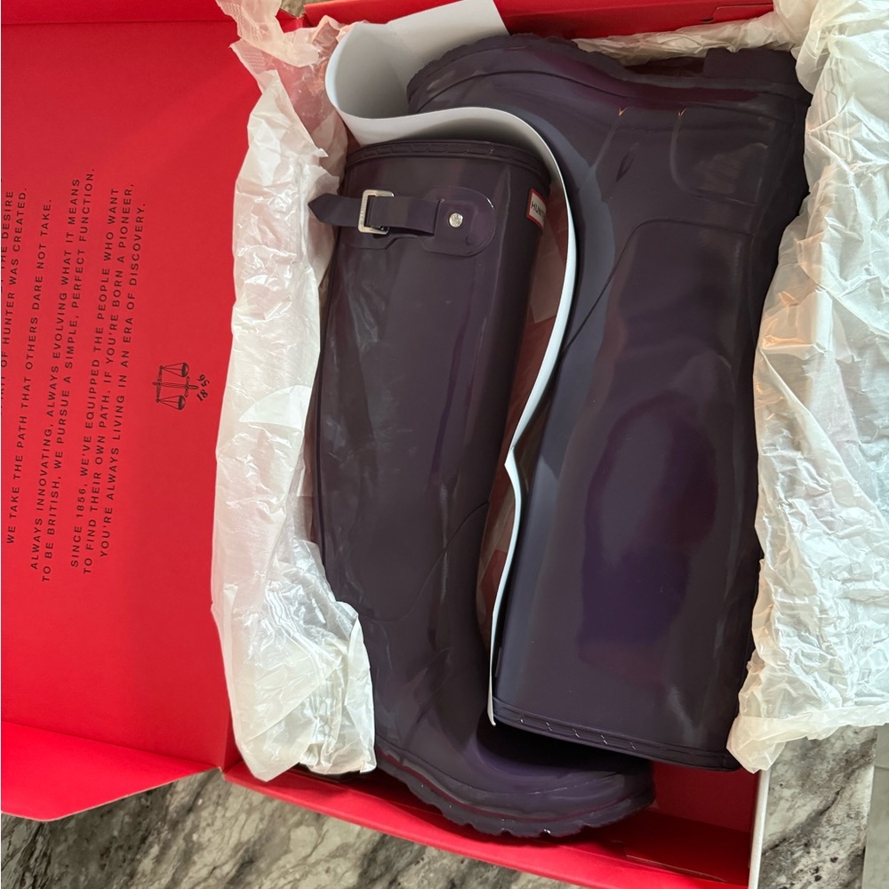 Hunter Tall Glossy Purple Urchin Boots - Picture 5 of 8